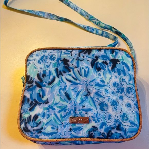 Lilly Pulitzer Iris Blue High Cross Body Lunch Box - Picture 2 of 5